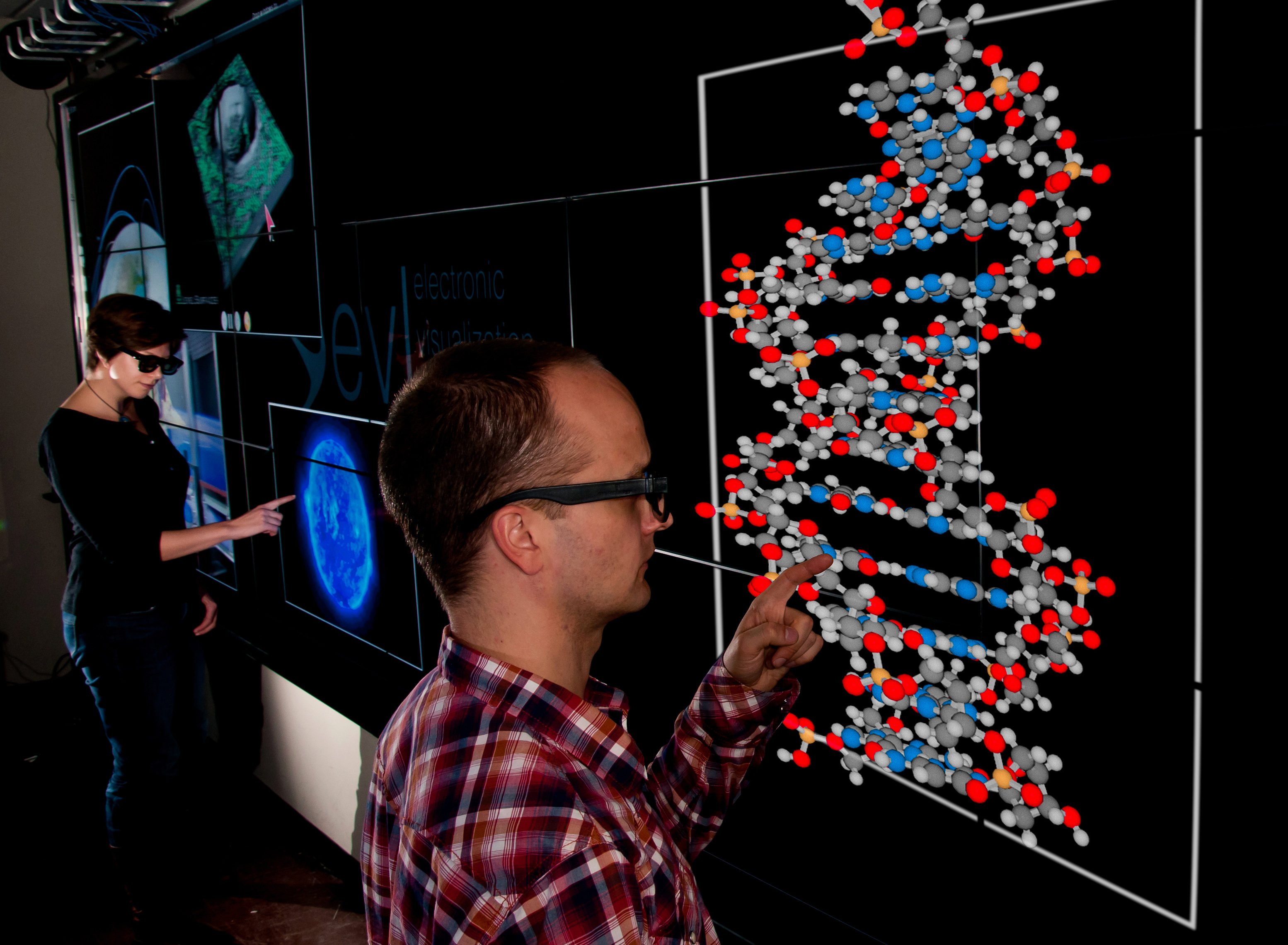 EVL’s 3D Cyber-Commons with grad student Jillian Aurisano and researcher JD Pirtle